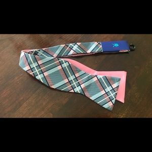 NEW Men’s Egara Silk Bow Tie